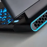 Alienware M17 R3 Gaming Laptop RTX 2070 i7 17.3 inch 7