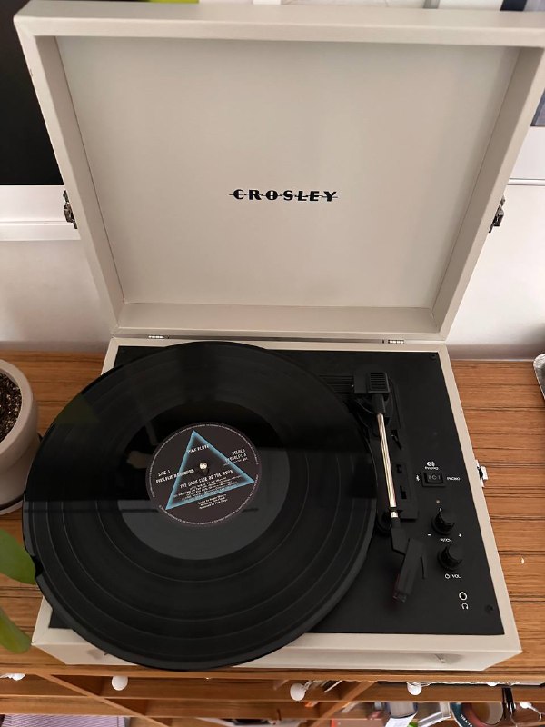 Проигрыватель пластинок Crosley Voyager с Bluetooth 3