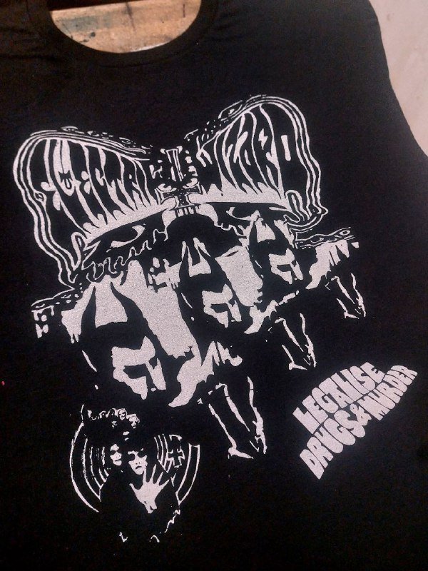 Футболки и лонги Tbilisi Punk Distro, значки, нашивки 6