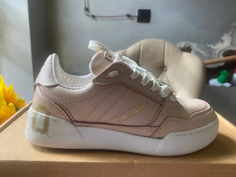 Vans 37, Mono 37, Guardiani 37, Reebok shoes