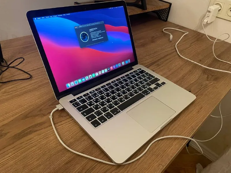 MacBook Pro 13 2014, роутер TP-Link Archer, Xiaomi Monitor 1C, кофемашина Braun 1