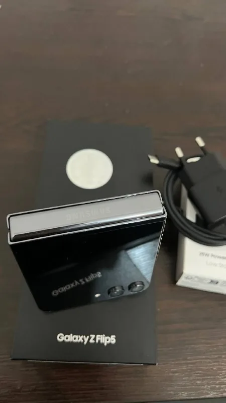 Samsung Galaxy Z Flip5 256GB 5
