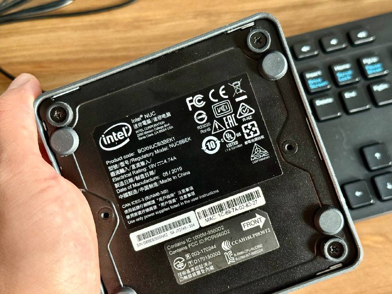 Мини-ПК Intel NUC8i3 i3-8109U 8GB RAM 500GB SSD 6