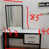 Прикроватный столик с зеркалом 2