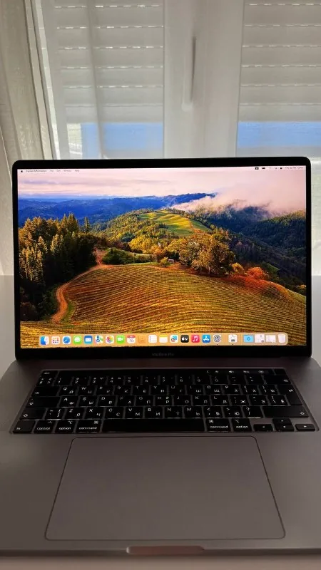 MacBook Pro 16-inch 2019 i7 16Gb RAM 512 SSD 1