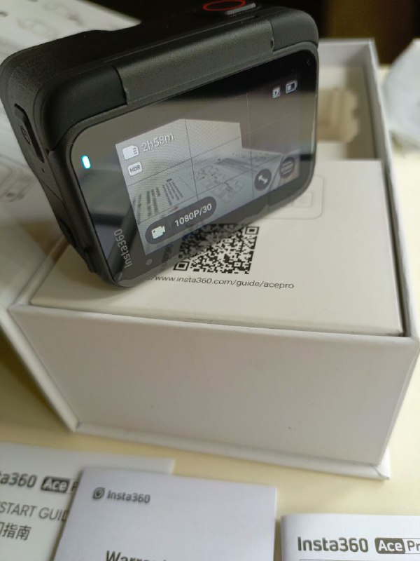 Камера Insta360 AcePro, трипод, защитные стёкла 7