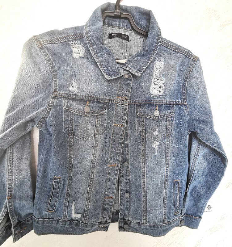 Женская джинсовая куртка