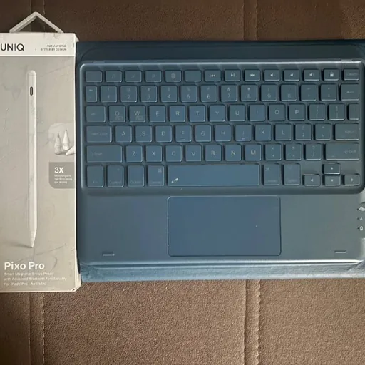 Wireless Keyboard Case for iPad, Stylus Pen UNIQ Pixo Pro