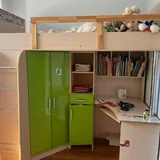 Кровать с полками, столом и шкафчиком 2