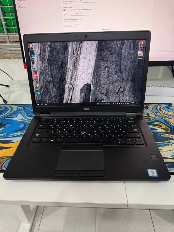 Dell Latitude 5490 ноутбук 1