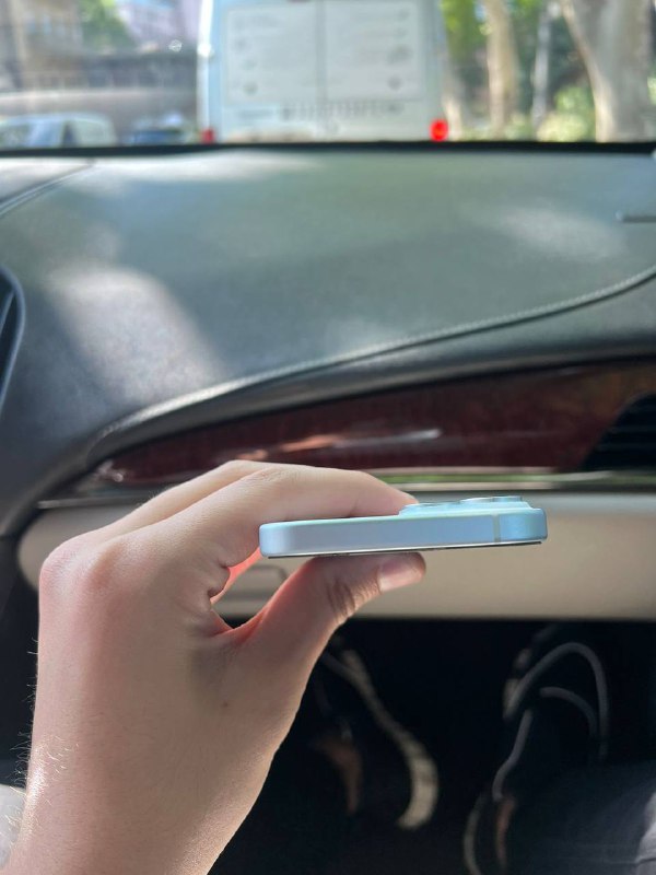 Айфон 15 в идеальном состоянии 5