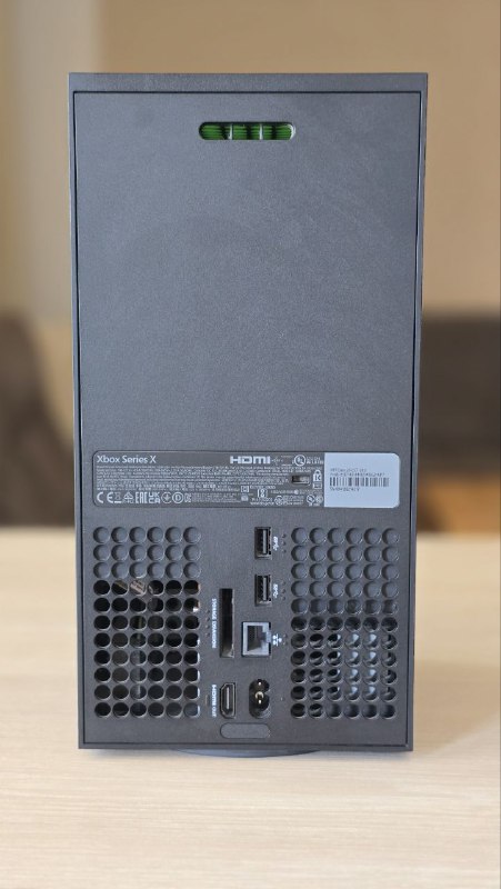 Microsoft Xbox Series X 1TB 3