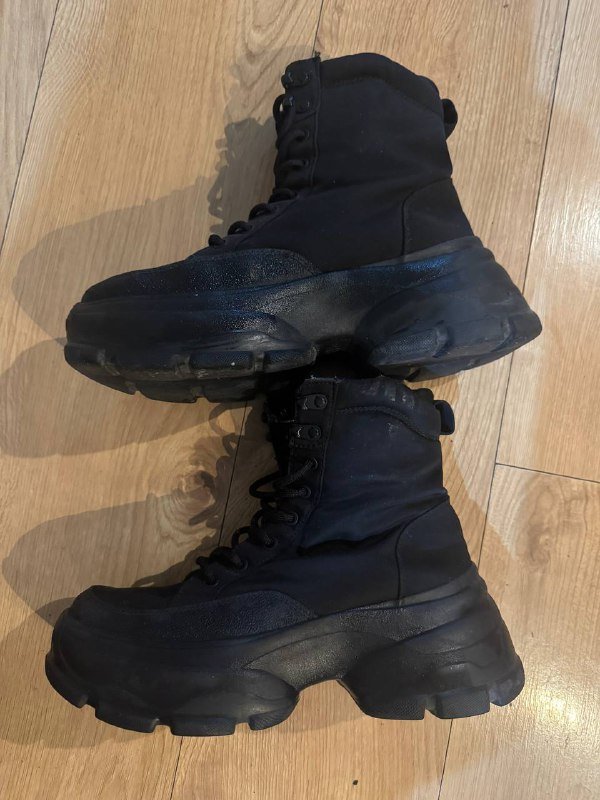 Демисезонные ботинки Zara на толстой подошве