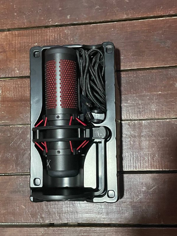 Микрофон HyperX QuadCast 2