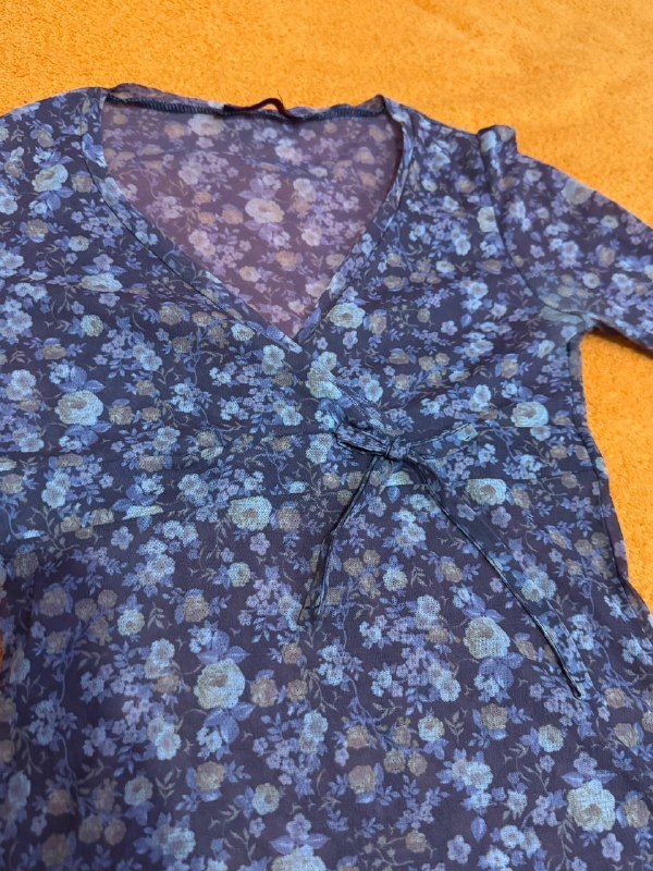 Платье-мини серое, блузка, красный топ, серый спортивный топ 4