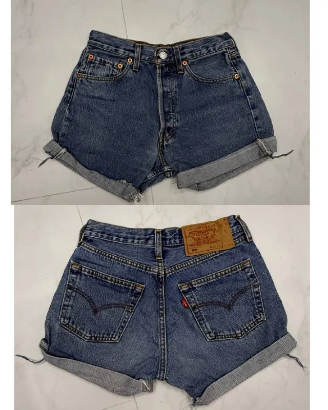 Шорты Levi’s, костюм юбка пиджак, очки Balenciaga, пижама, футболка, туфли, кроссовки Nike 1
