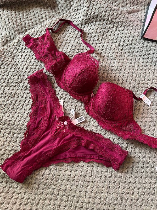 Комплект белья Victoria Secret 32в 6