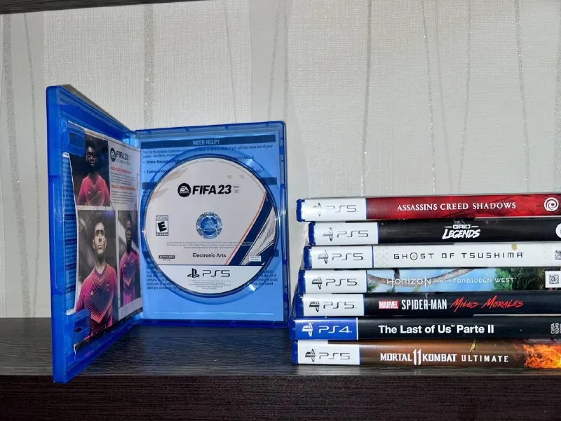 Диски PS5 и PS4, Assassin’s Creed, FIFA 23 1