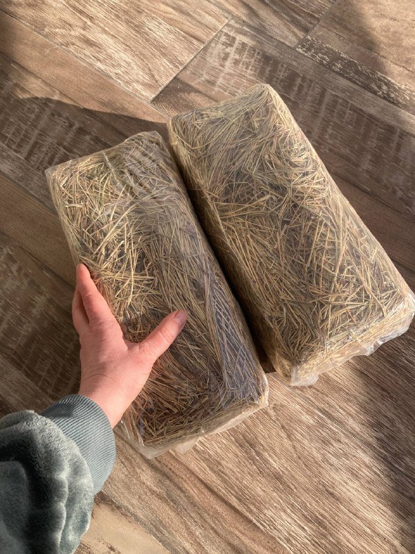 2 брикета сена