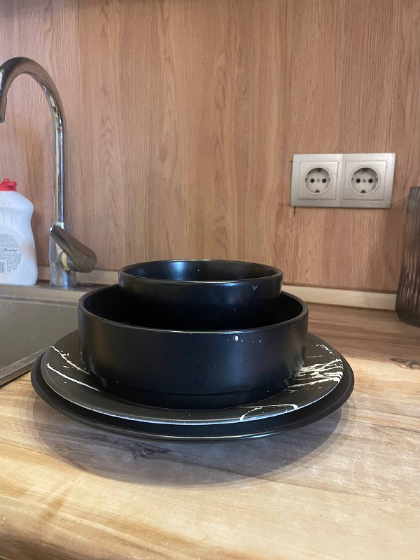 Коврик для йоги, рейл для одежды, браслеты, бинты, кубики для йоги, посуда, кухонные принадлежности, весы кухонные, блендер, массажные тапки, двуспальный матрас 8