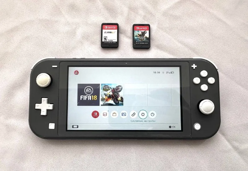 Nintendo Switch Lite 1