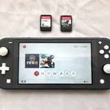 Nintendo Switch Lite 1