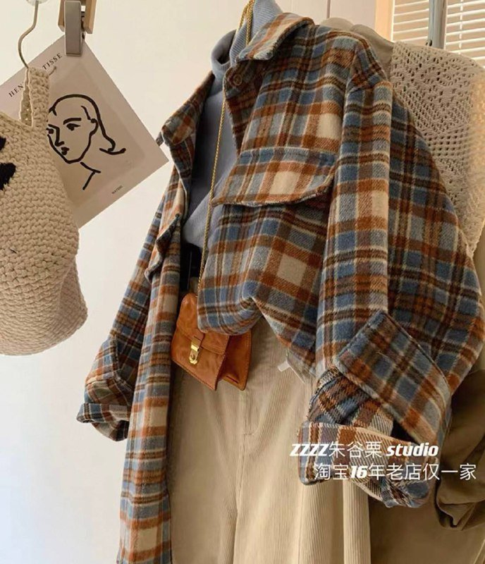 Рубашки женские стильные M на S 5