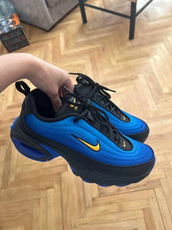 Nike Air Max Portal EU 39 UK 5.5 новые с коробкой