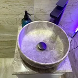 Раковина со смесителем, тумба 2