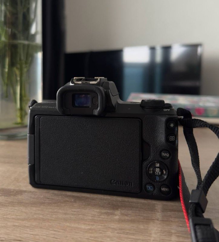 Камера Canon M50 Mark II 4