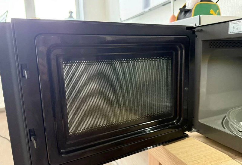 Микроволновка LG MW25W35GIS 3