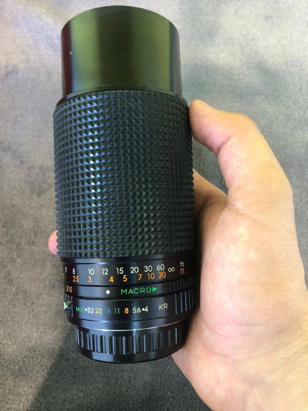 Tamron AF 70-300mm f/4-5.6 Di LD Macro lens 9