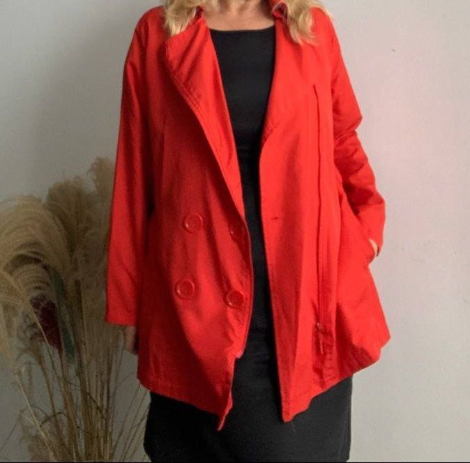 Яркий красный плащ La Redoute, размер 48/50