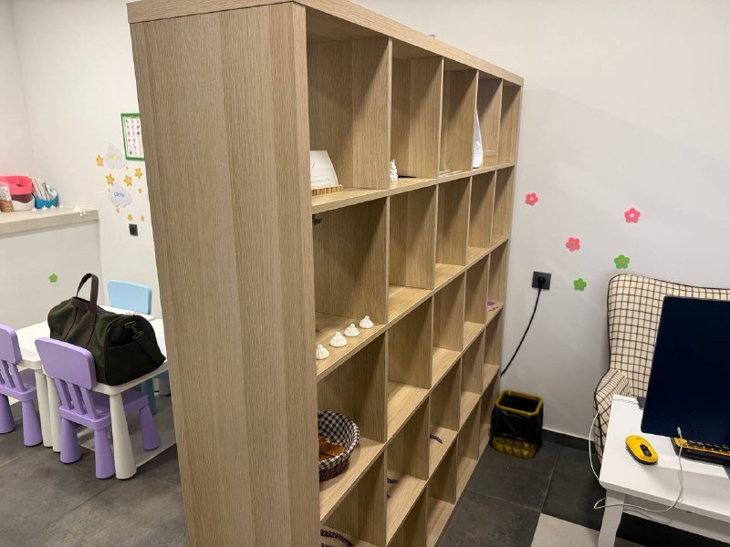 Стеллаж, диван, кресло, детский стол и стулья