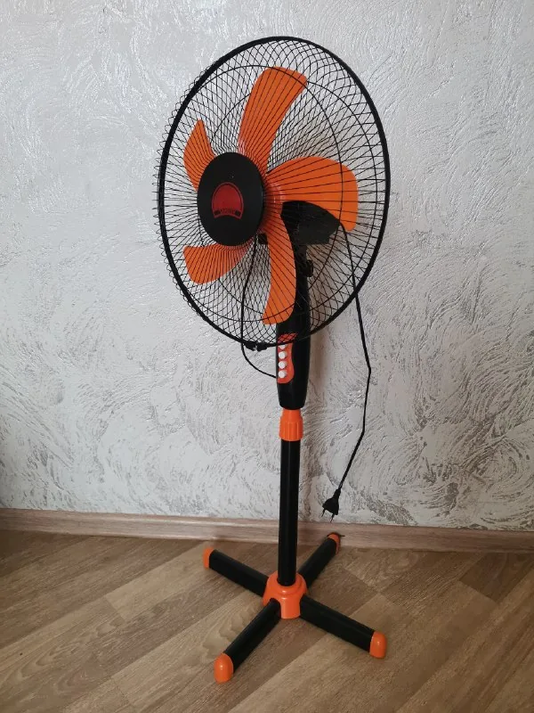Напольный вентилятор