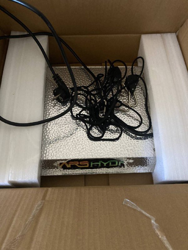 Лампы и умная розетка Xiaomi 4