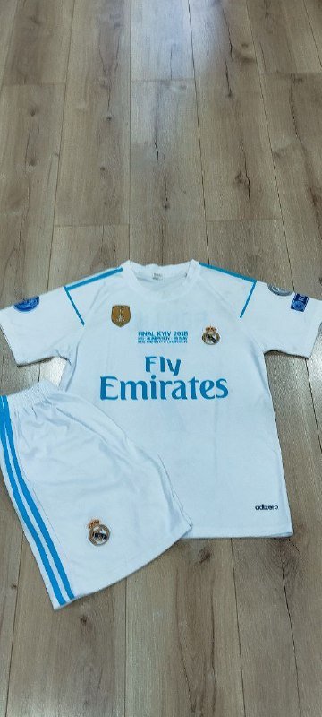 Мужская одежда размер 140-146 свитшоты, брюки, футболка 8