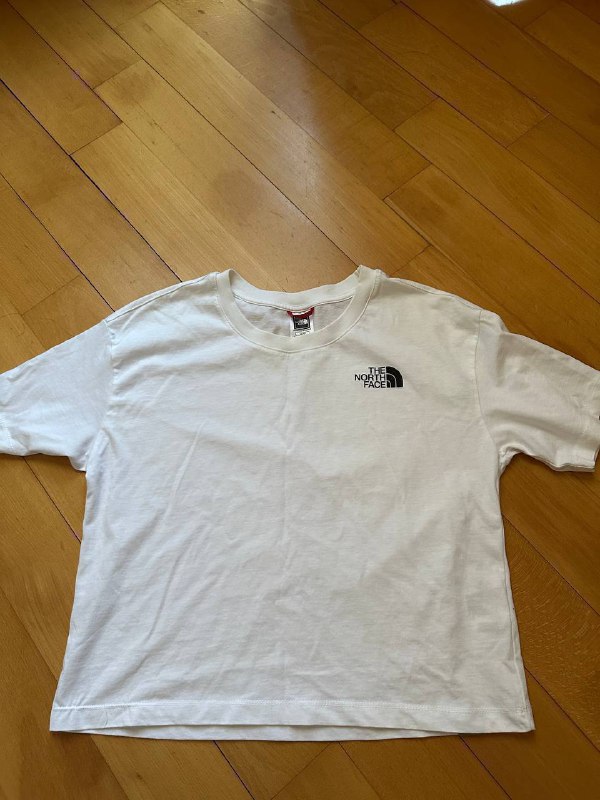 зипка Newyorker, зипка H&M, худи Thrasher, лонгслив H&M, шорты, майки, сумки Bershka, топик 7