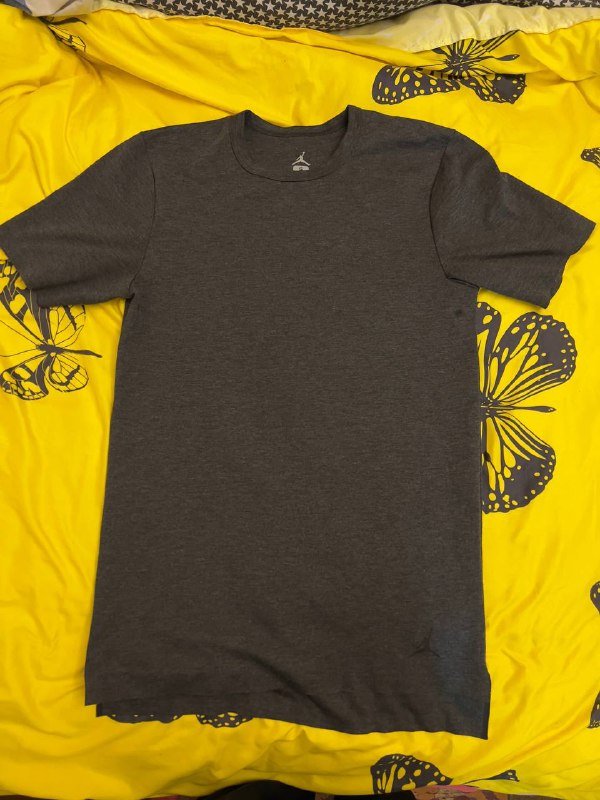 Мужская одежда: футболки, кофты, шорты, джинсы, рубашка