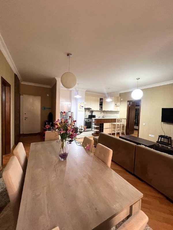 3-комнатная квартира с 2 спальнями в Старом Батуми 3