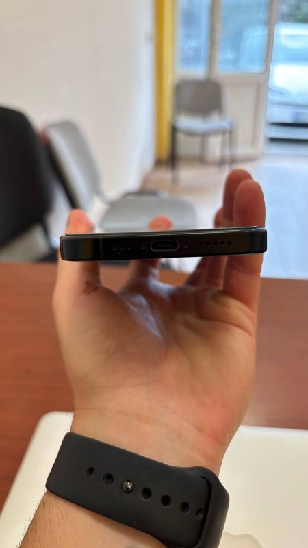 iPhone 16 Pro 128GB 5