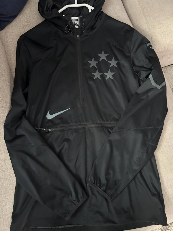 Ветровка мужская Nike