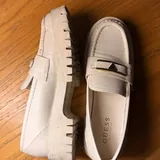 Белые лоферы Guess 2