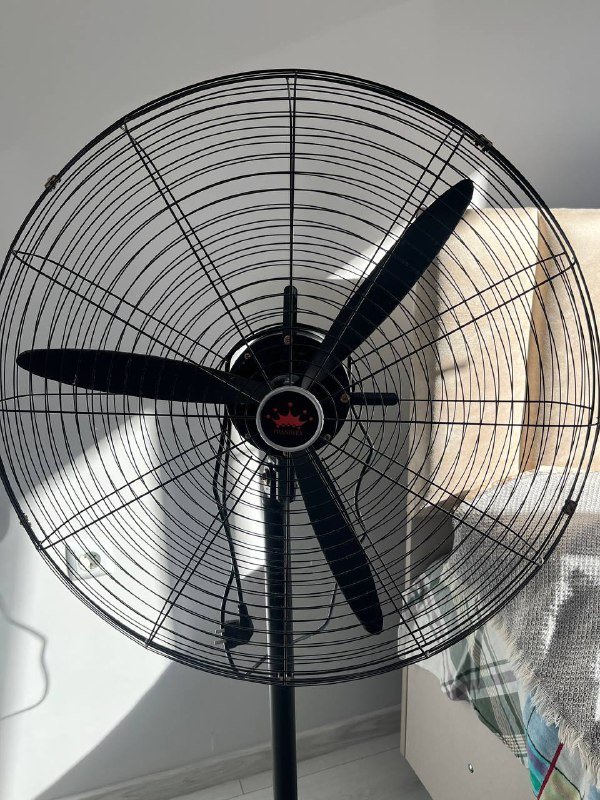 Большой мощный вентилятор 1