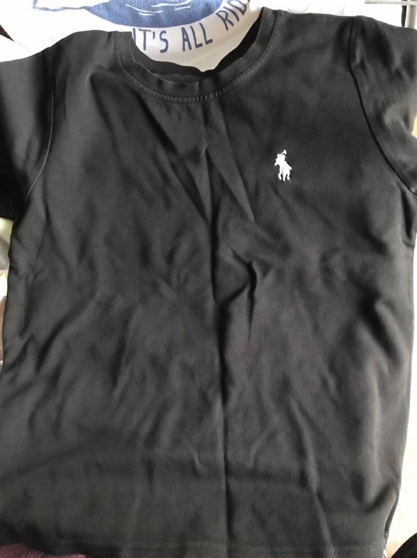 Чёрная футболка