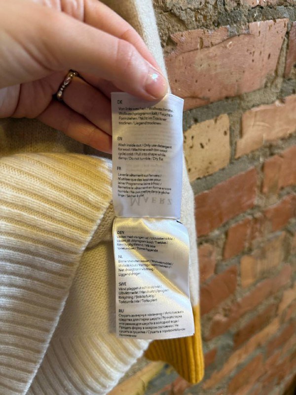 шерстяной свитер 40 размер 4