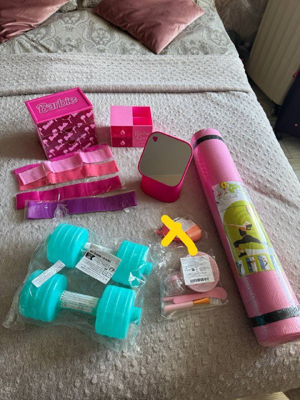 гантели, коврик для йоги, эспандеры и органайзер Barbie
