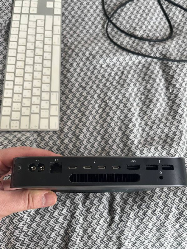 Mac mini 2018 3.6GHz 32GB с клавиатурой 3