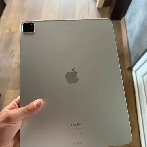 iPad Pro 12.9 6th generation 256GB