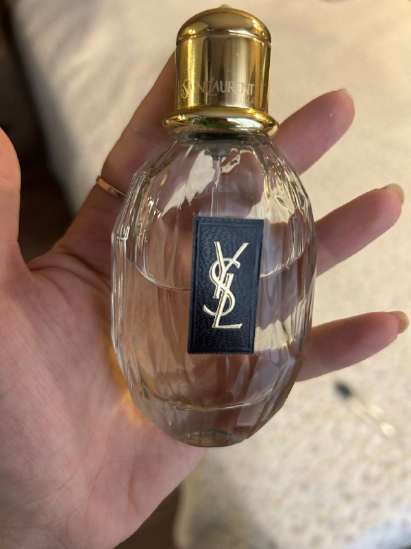 Парфюм Yves Saint Laurent Parisienne, Отливант Chanel chance